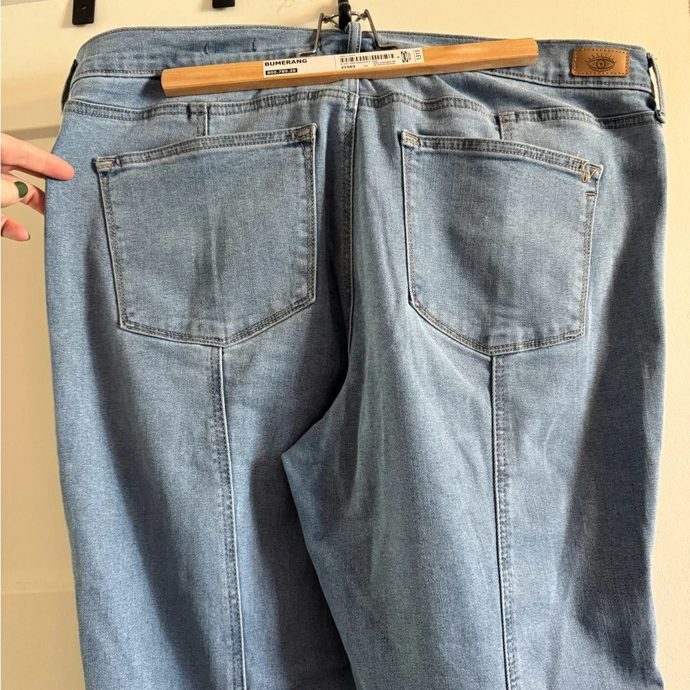 Super Flare light wash jeans - Picture 5 of 7